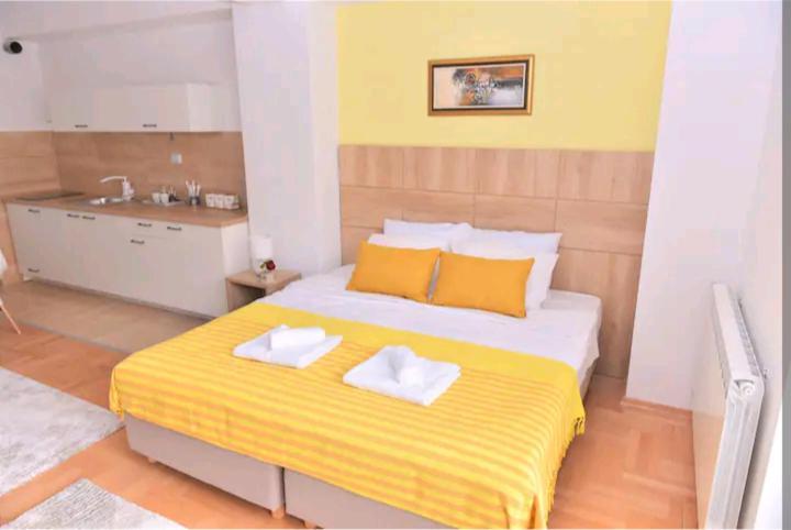 Milica Apartments Скопье Экстерьер фото